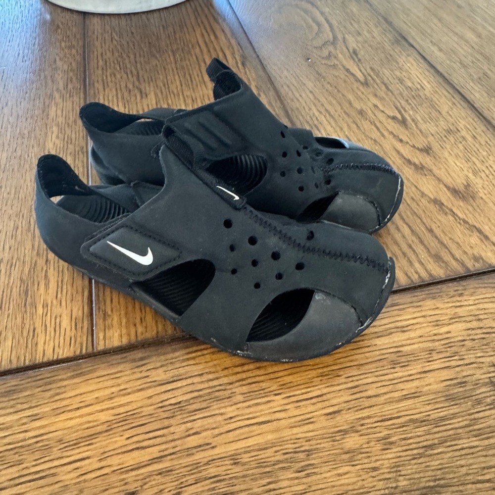 Nike Kids Black Water Shoes